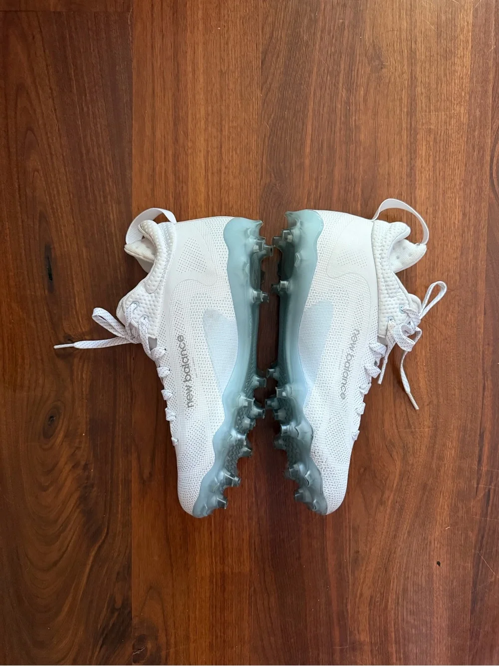 EUC Women’s New Balance Freeze White Lacrosse Cleats - Size: W 8.